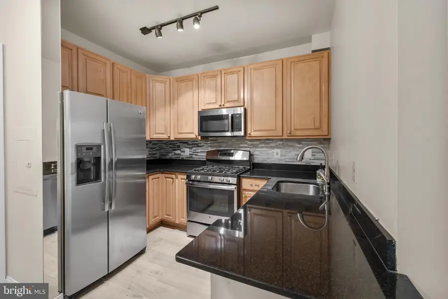1641 International Dr #412, McLean, VA 22102 - #3