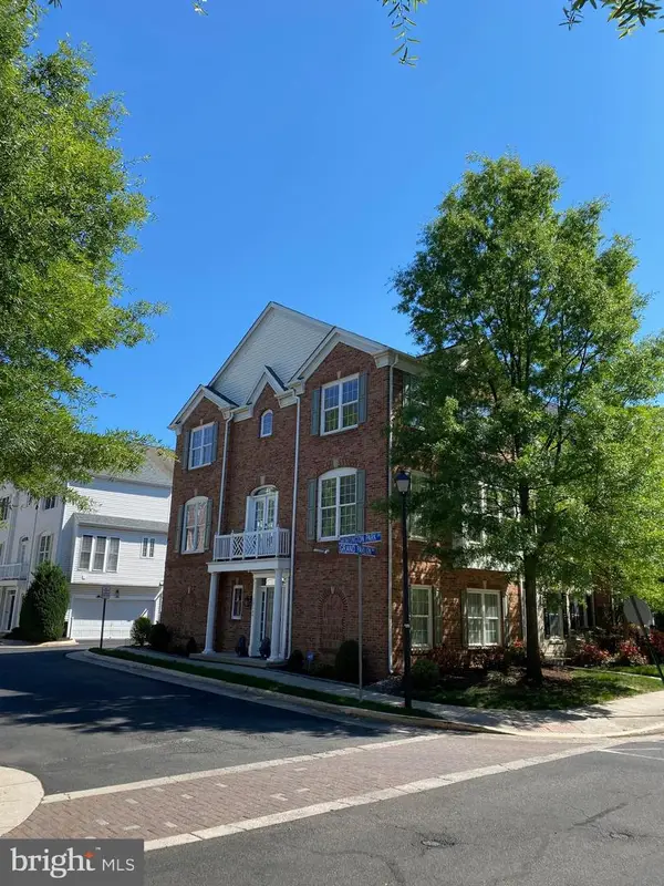 5989 Grand Pavilion Way, ALEXANDRIA, VA 22303