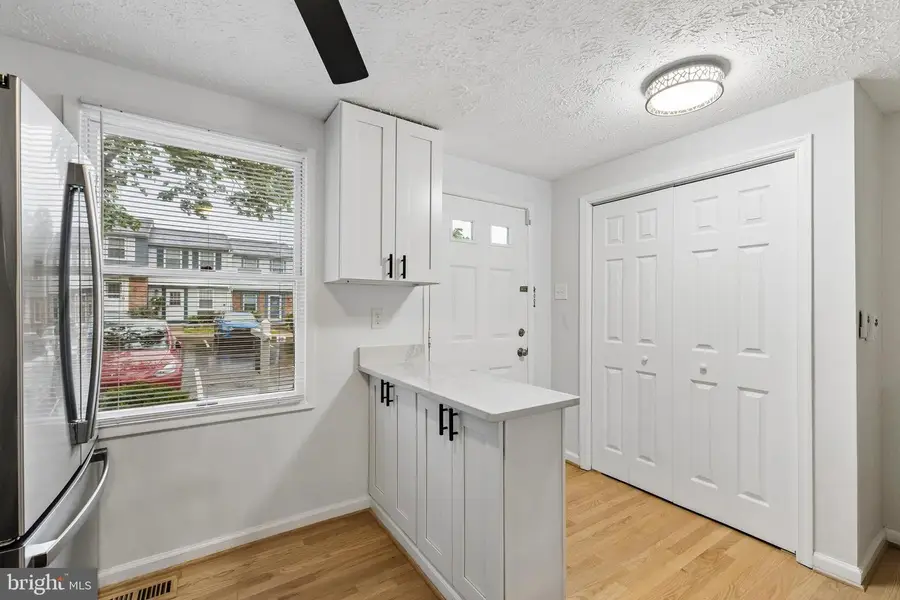 8317 Brookvale Ct, Springfield, VA 22153 - #2