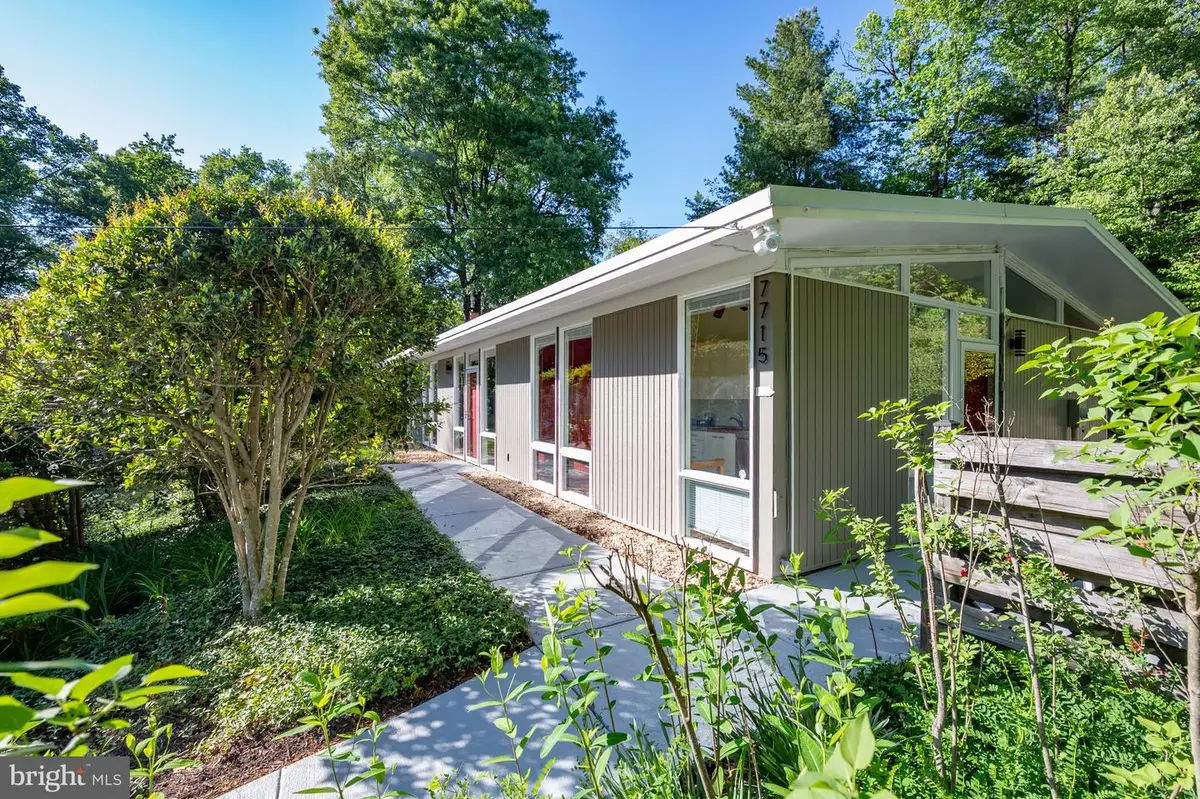 7715 Elba Rd, Alexandria, VA 22306 - #1
