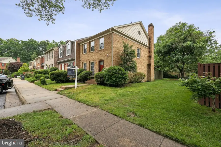 7937 Bethelen Woods Ln, Springfield, VA 22153 - #2