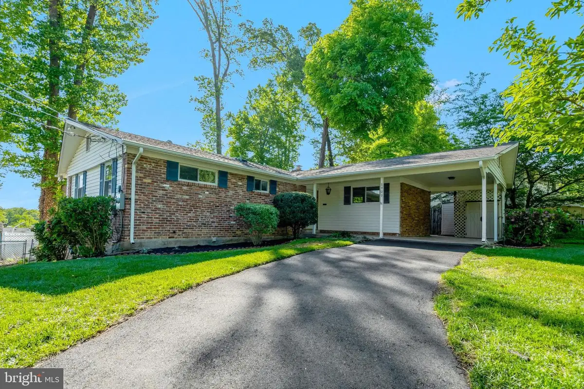 8909 Victoria Rd, Springfield, VA 22151 - #1