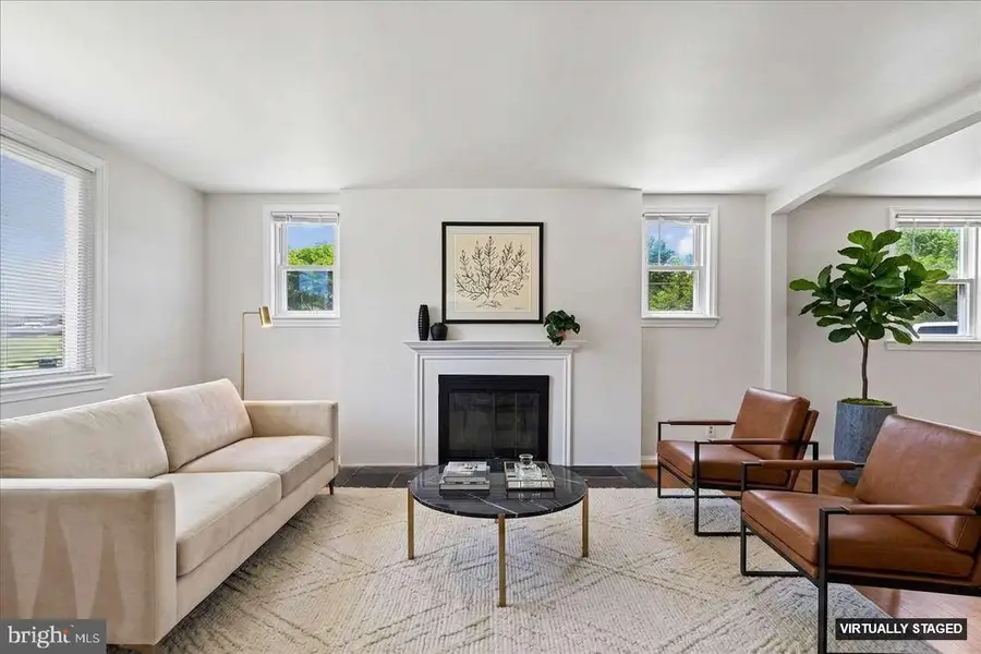 2811 School St, Alexandria, VA 22303 - #3