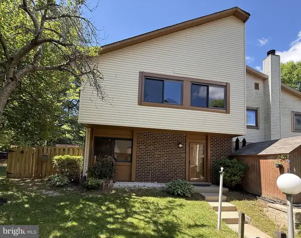 5693 Summer Oak Way, BURKE, VA 22015