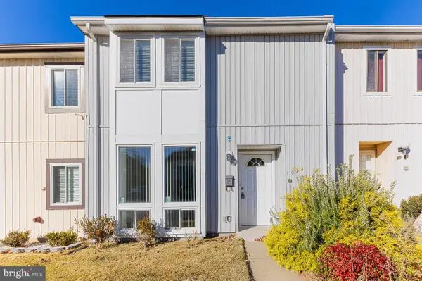1024 Queens Ct, HERNDON, VA 20170
