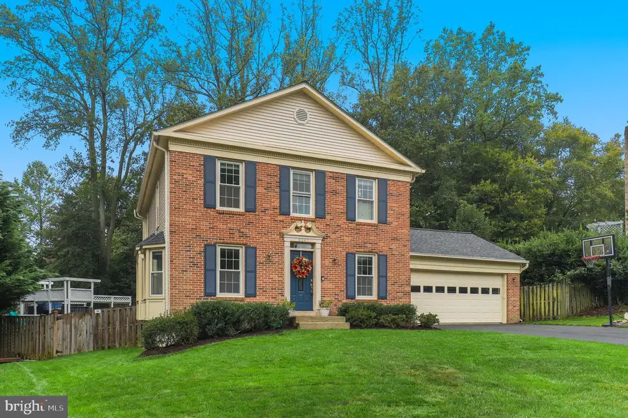 9597 Burnt Oak Dr, Fairfax Station, VA 22039 - #2