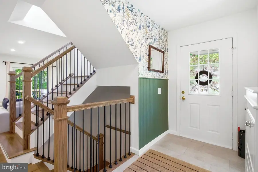10582 Reeds Landing Cir, Burke, VA 22015 - #2