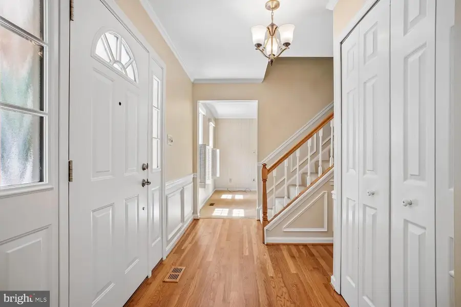5303 Dunleigh Ct, Burke, VA 22015 - #2