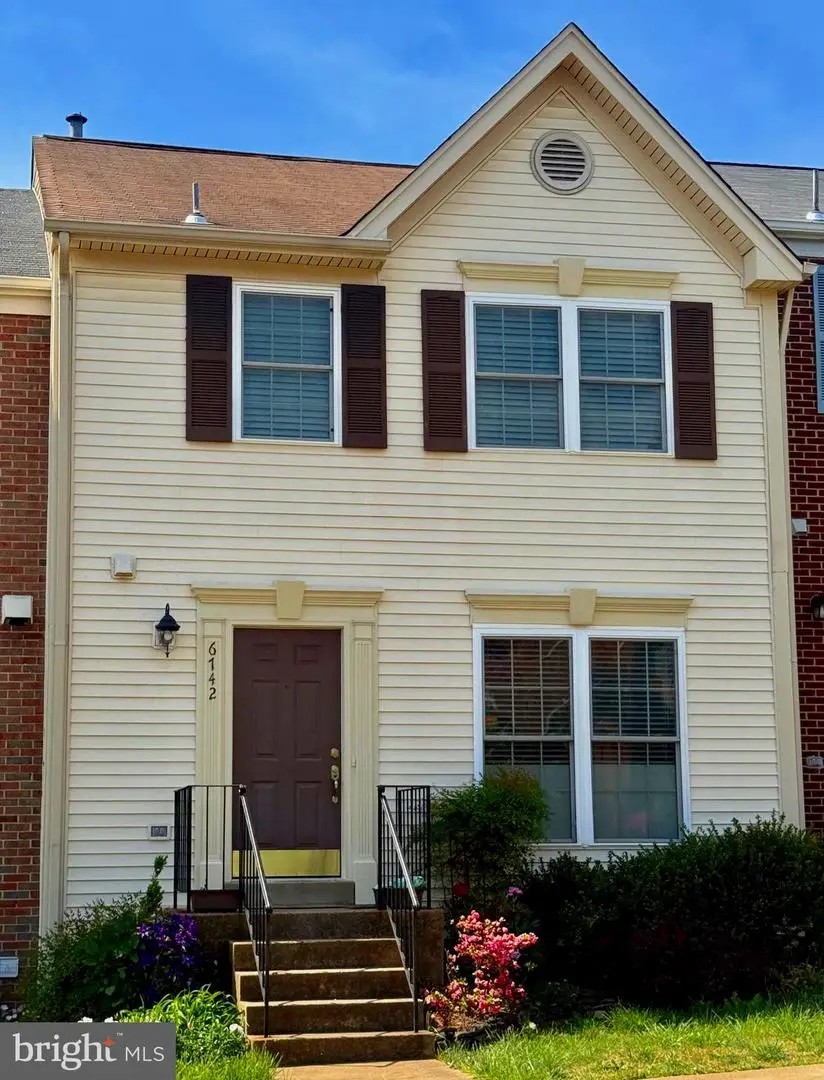 6742 Rockledge Pl, Centreville, VA 20121 - #1