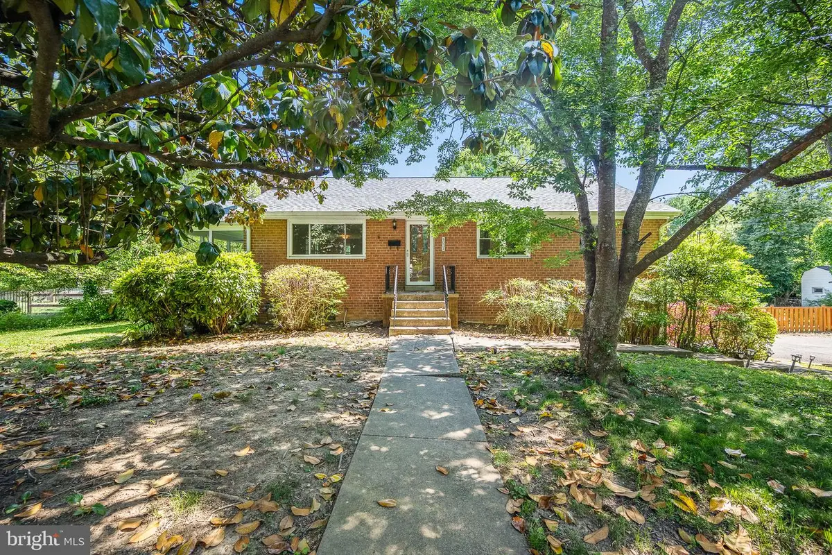 4037 Oxford St, Annandale, VA 22003 - #1