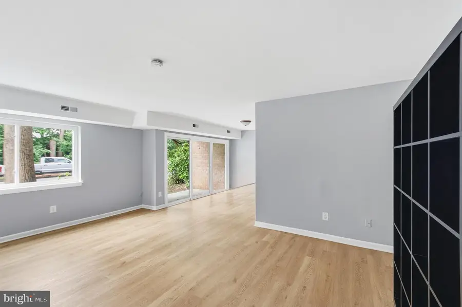8006 Chanute Pl #17/4, Falls Church, VA 22042 - #3