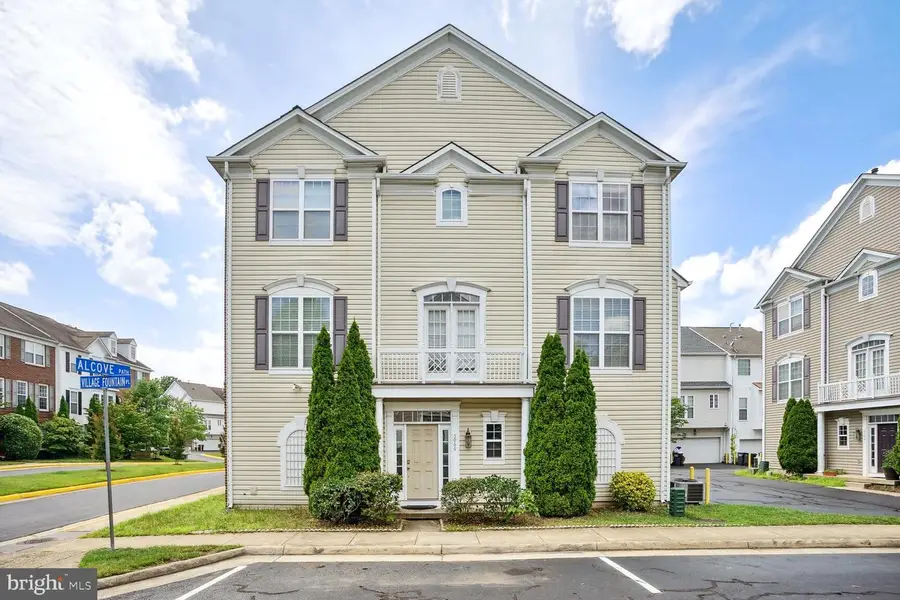 5066 Village Fountain Pl, Centreville, VA 20120 - #3