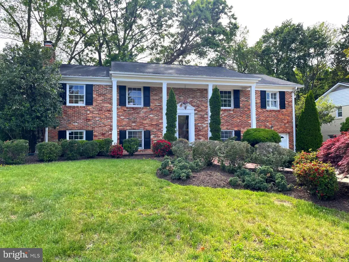 7814 Friars Ct, Alexandria, VA 22306 - #1