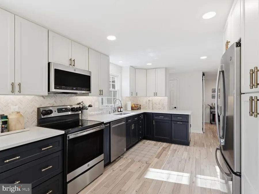 1537 Sadlers Wells Dr, Herndon, VA 20170 - #3