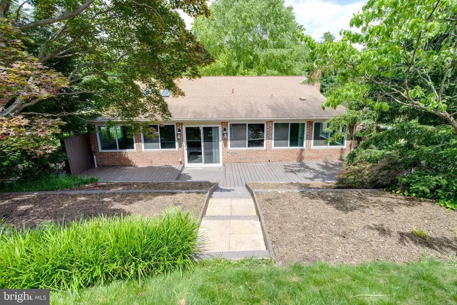 5300 Queensberry Ave, Springfield, VA 22151 - #3