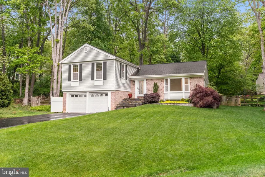 1901 Buckthorn Ln, Reston, VA 20191 - #2