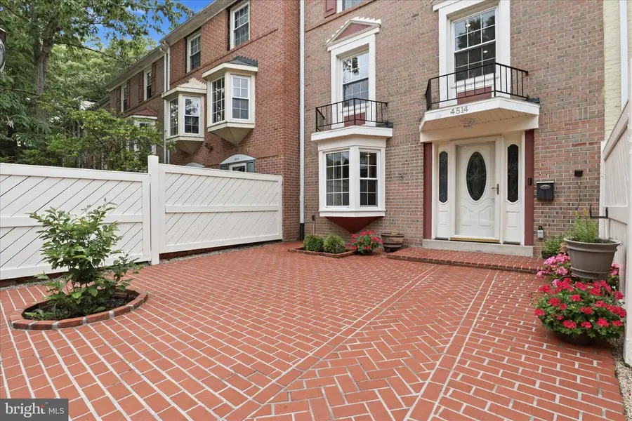4514 Arendale Sq, Alexandria, VA 22309 - #3