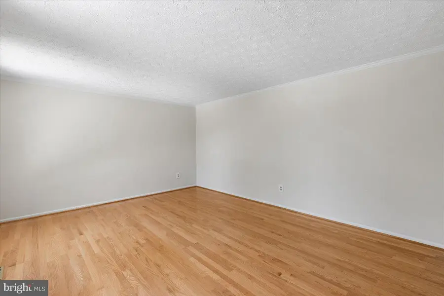 7805 Roundabout Way, Springfield, VA 22153 - #3