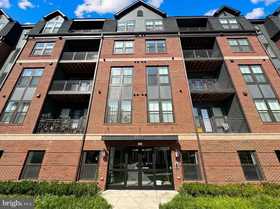 3927 Fair Ridge Dr #201, Fairfax, VA 22033 - #2
