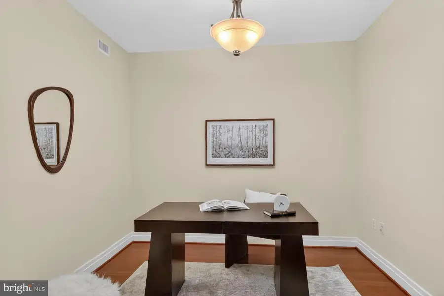 8220 Crestwood Heights Dr #1411, McLean, VA 22102 - #2