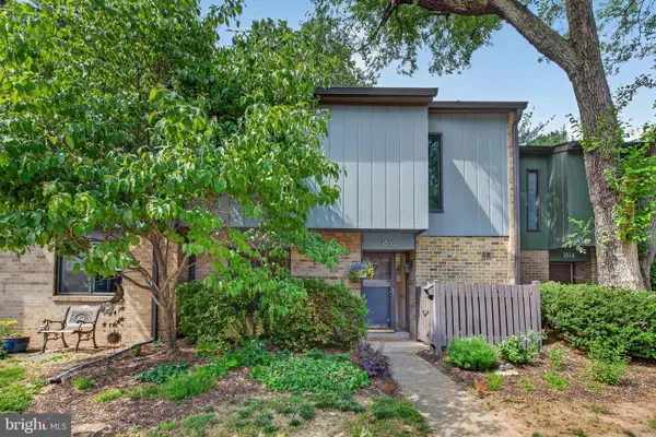 1816 Ivy Oak Sq #47, RESTON, VA 20190