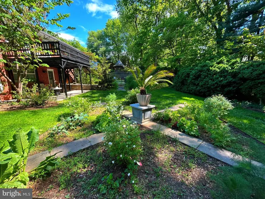6309 Mori St, McLean, VA 22101 - #3