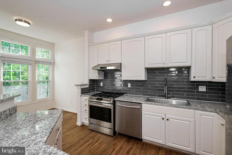6270 Levi Ct, Springfield, VA 22150 - #2