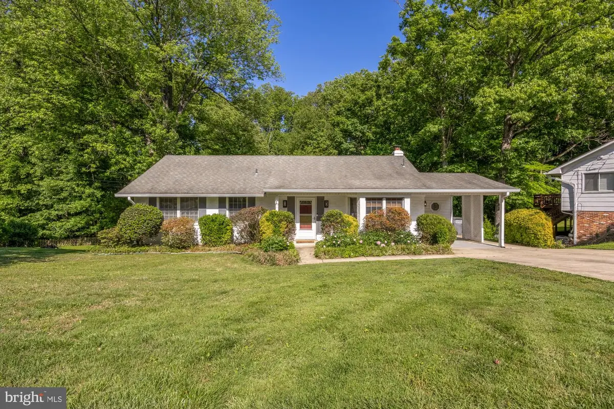 4721 Pickett Rd, Fairfax, VA 22032 - #1