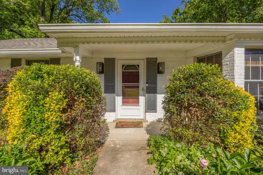 4721 Pickett Rd, Fairfax, VA 22032 - #2