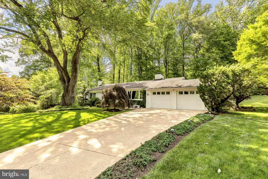 3310 Patrick Henry Dr, Falls Church, VA 22044 - #2