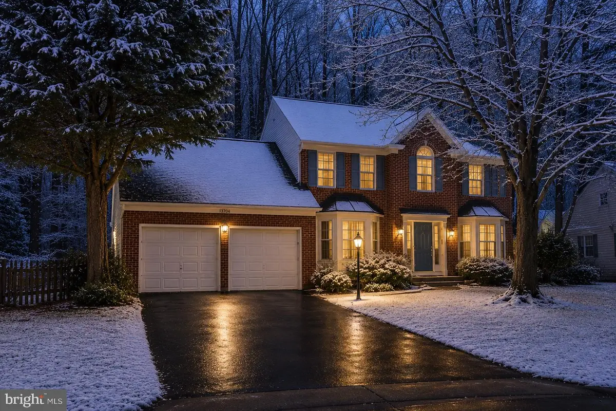 13704 Shelburne St, Centreville, VA 20120 - #1