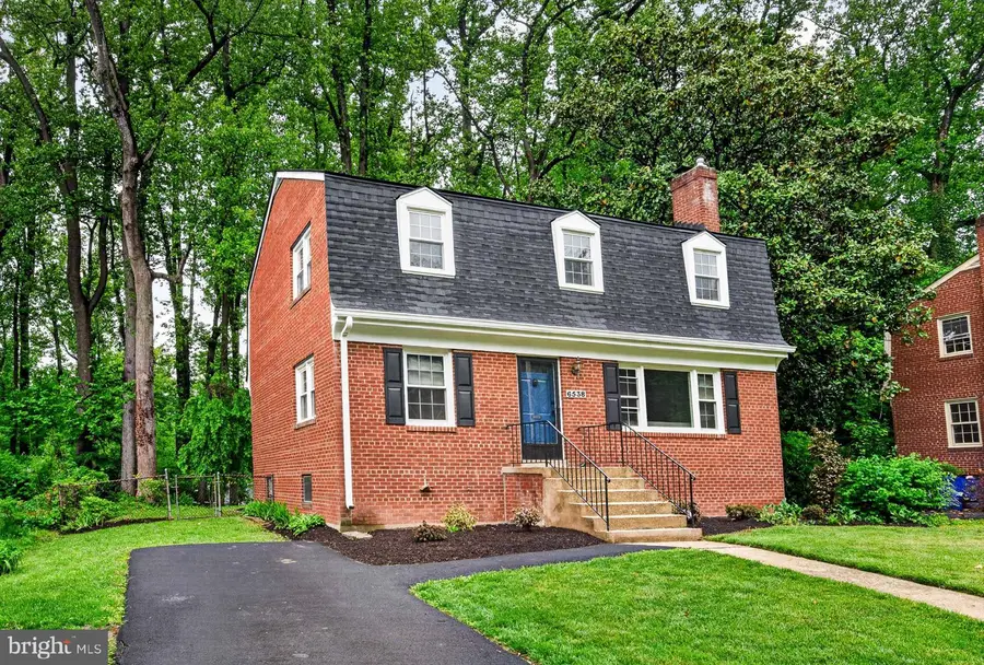 6538 Oakwood Dr, Falls Church, VA 22041 - #2