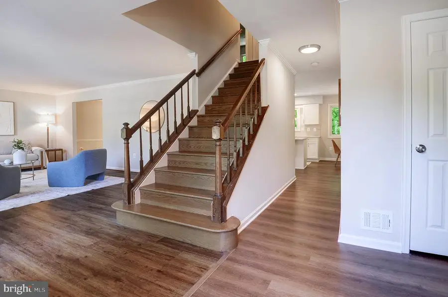 2692 Glencroft Rd, Vienna, VA 22181 - #3