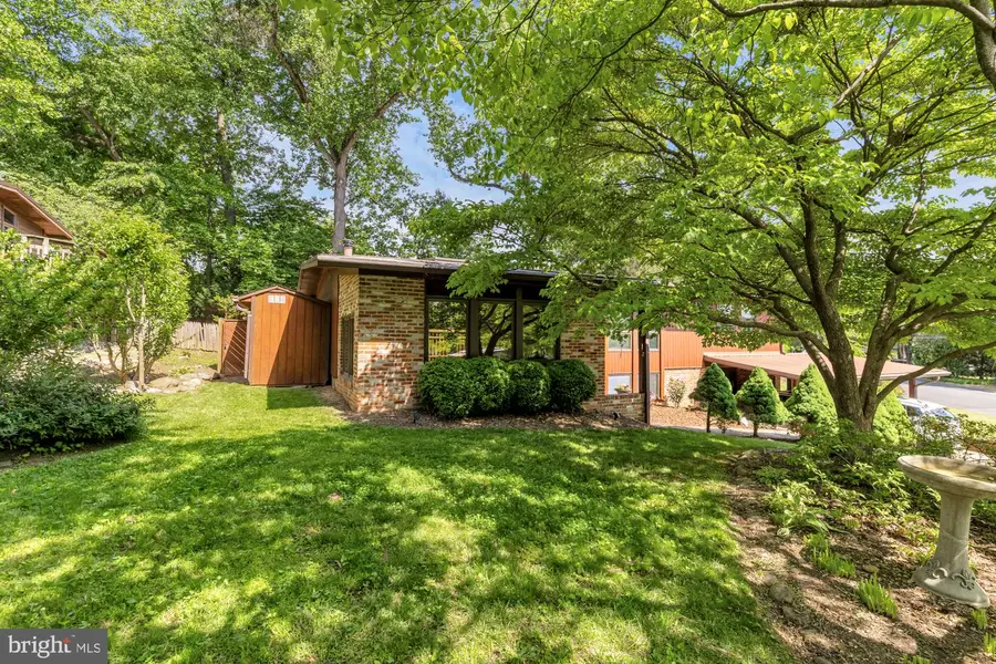 3018 Pine Spring Rd, Falls Church, VA 22042 - #3