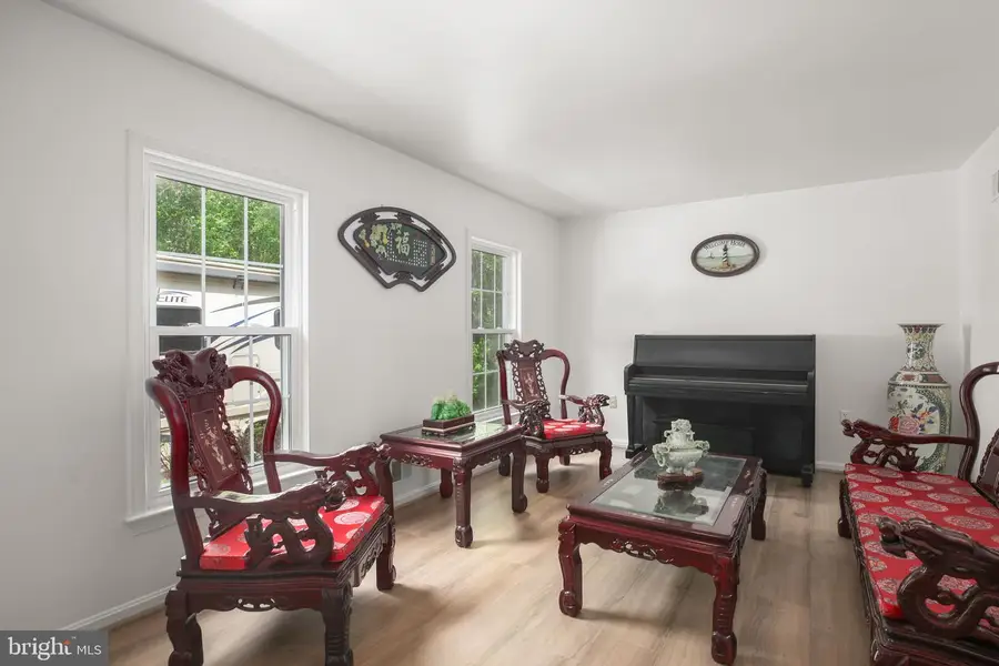 6401 Wolf Run Hunt Ct, Fairfax Station, VA 22039 - #3