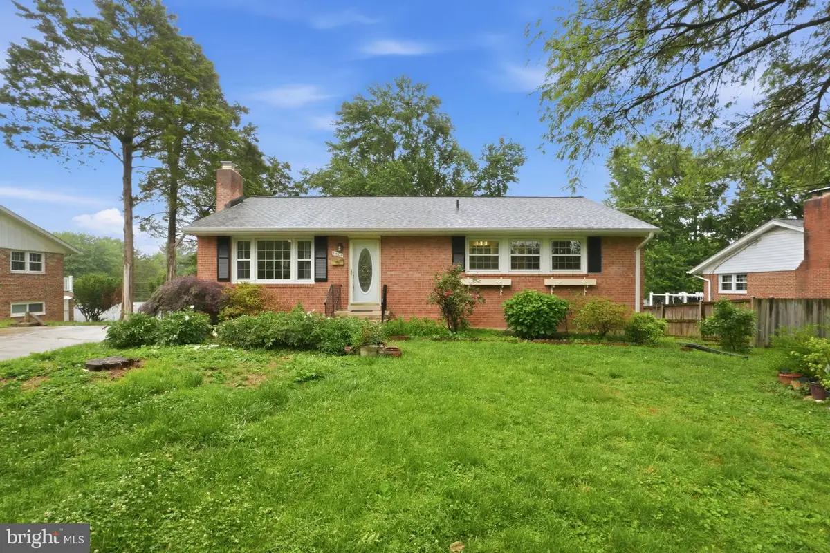 5304 Pillow Ln, Springfield, VA 22151 - #1