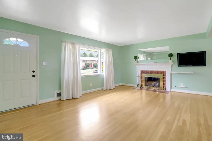 4515 Kling Dr, Alexandria, VA 22312 - #2
