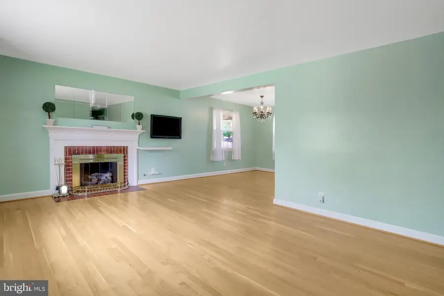 4515 Kling Dr, Alexandria, VA 22312 - #3