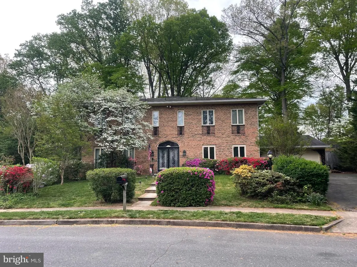 1502 Highwood Dr, McLean, VA 22101 - #1