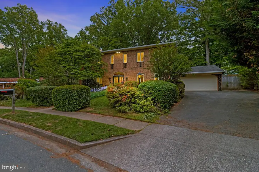 1502 Highwood Dr, McLean, VA 22101 - #3