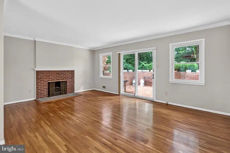 7604 Boulder St, Springfield, VA 22151 - #2
