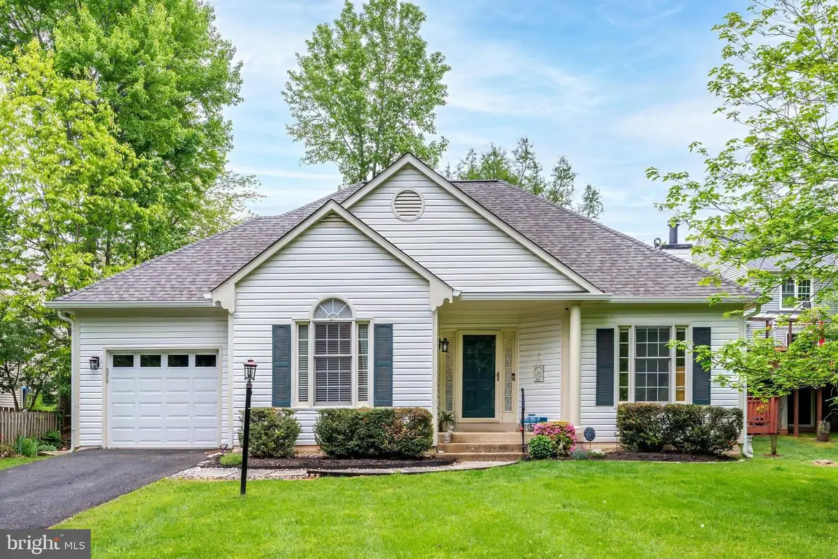 5715 Flagler Dr, Centreville, VA 20120 - #1