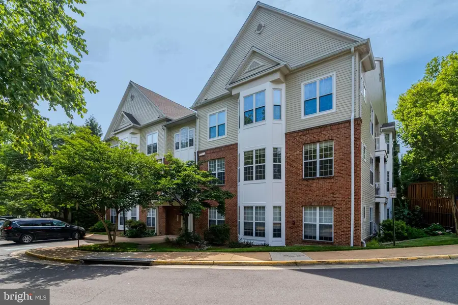 6495 Tayack Pl #204, Alexandria, VA 22312 - #3