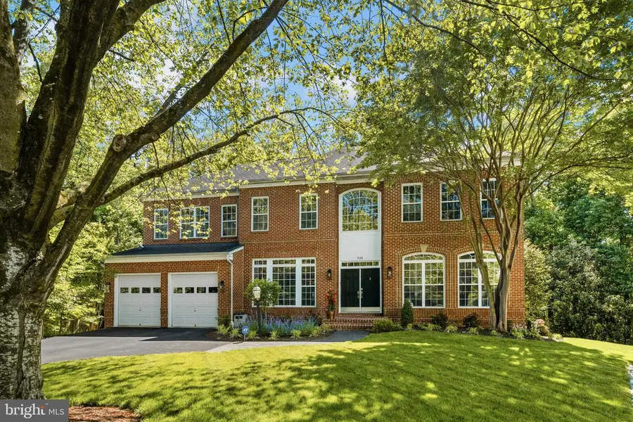7136 Ayers Meadow Ln, Springfield, VA 22150 - #2