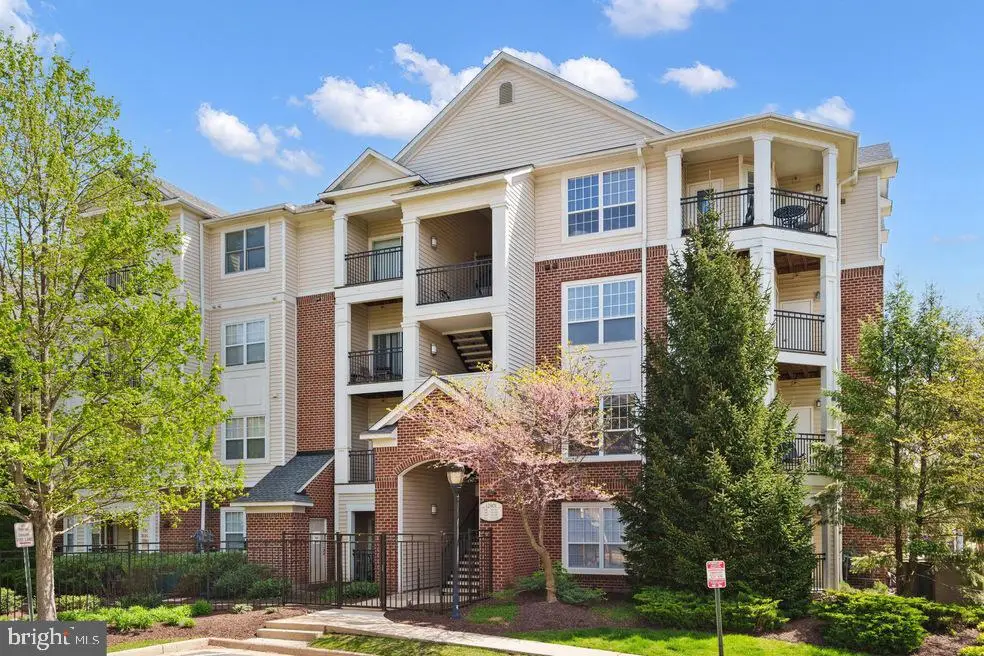 12901 Centre Park Cir #217, Herndon, VA 20171 - #1