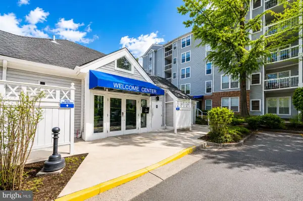 10300 Appalachian Cir #109, OAKTON, VA 22124