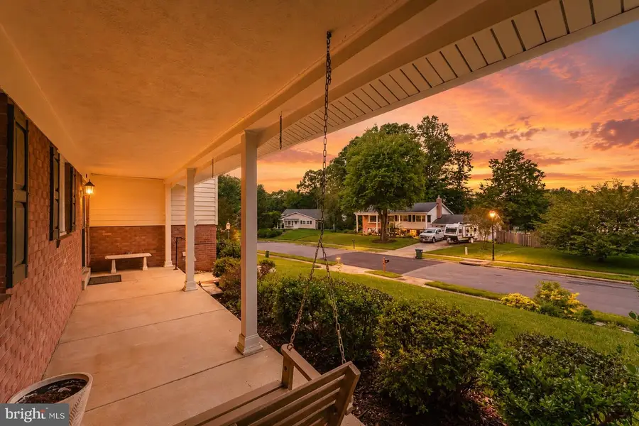 4921 Briar St, Fairfax, VA 22032 - #3