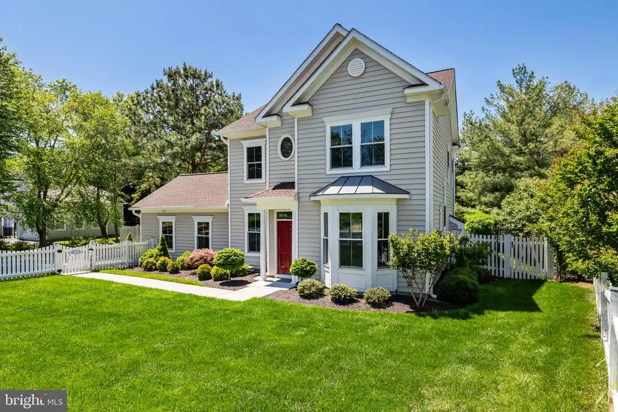 633 Spring St, Herndon, VA 20170 - #2
