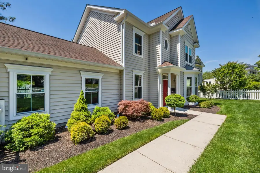 633 Spring St, Herndon, VA 20170 - #3
