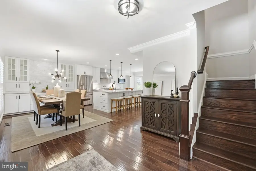2638 Oakton Glen Dr, Vienna, VA 22181 - #2